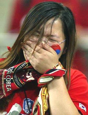 韩国女足输球痛哭视频